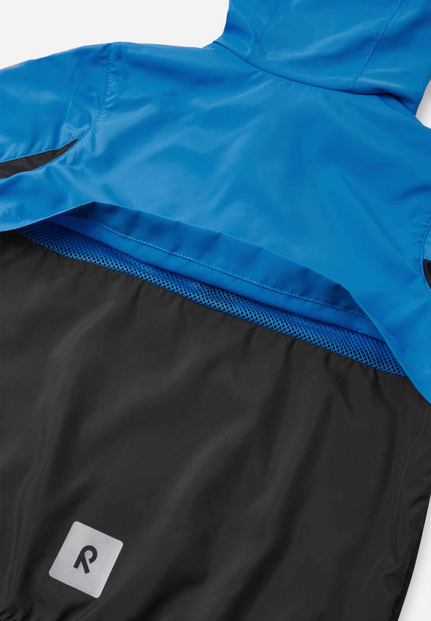 Windbreaker Jacket - Tuulessa