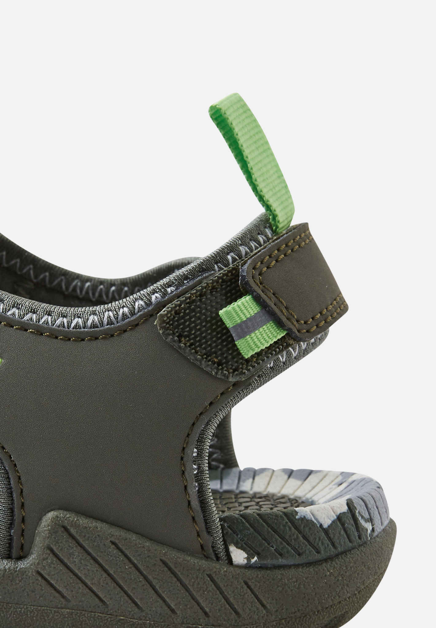 Lightweight Sandals - Hiekalla