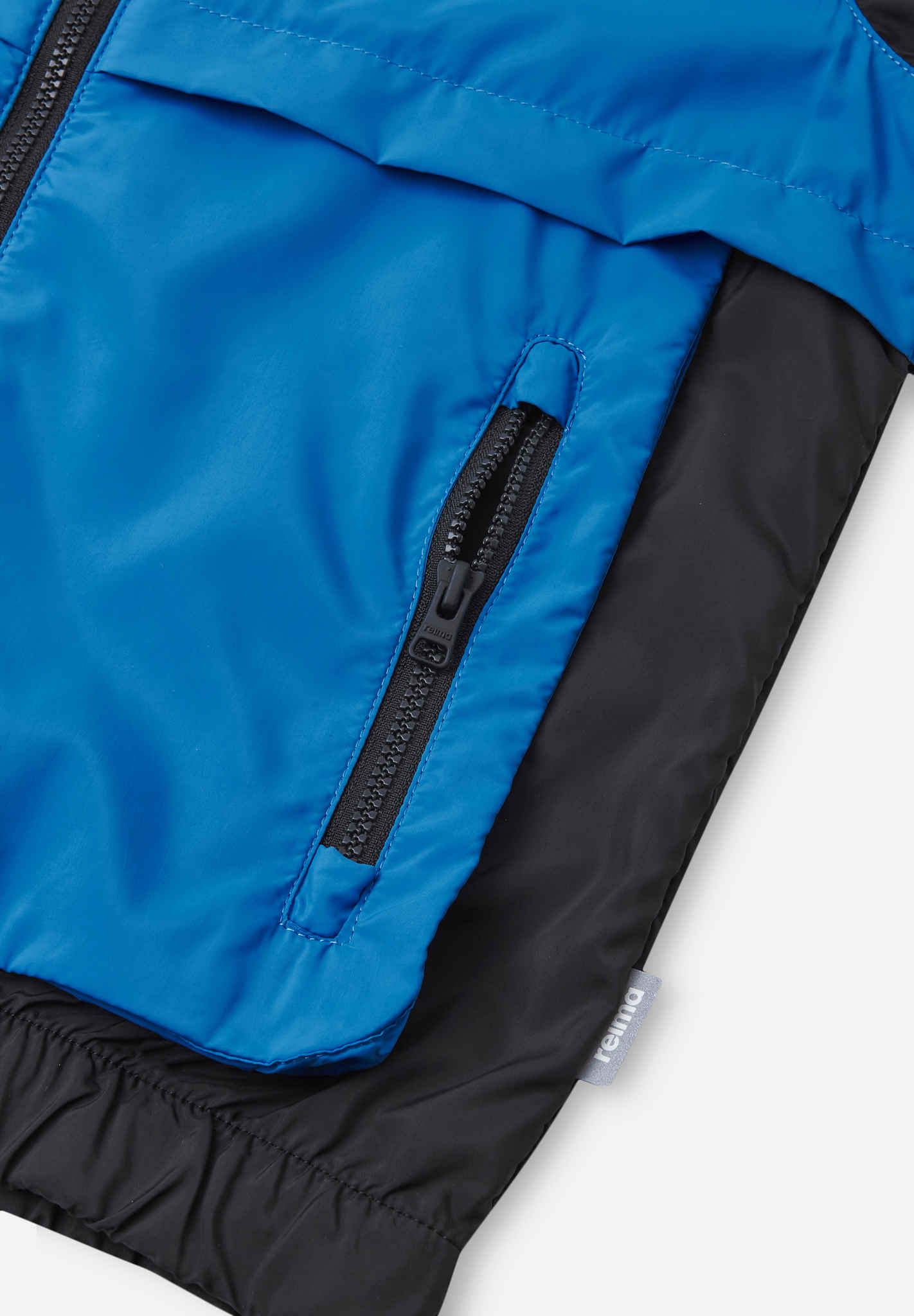 Windbreaker Jacket - Tuulessa