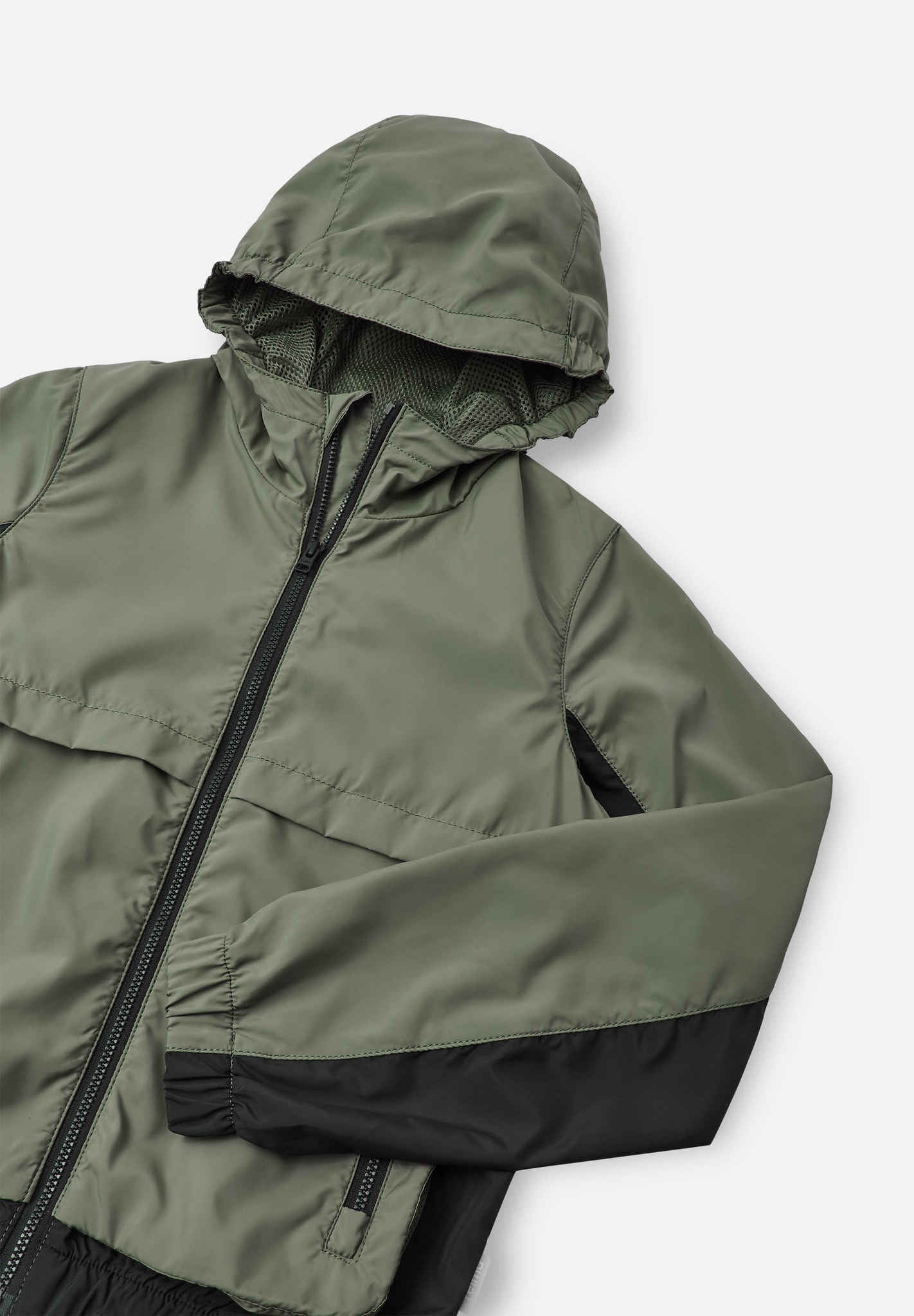 Windbreaker Jacket - Tuulessa